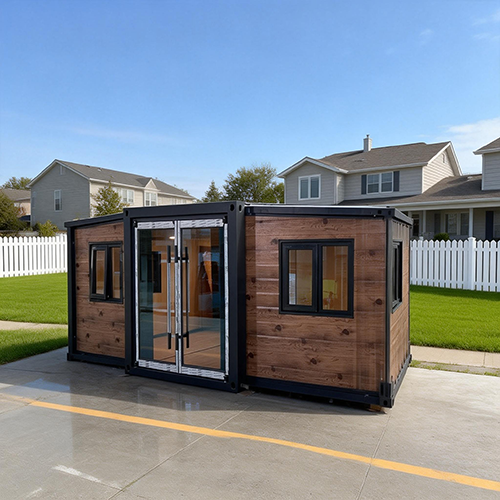Dual-wing expandable container house
